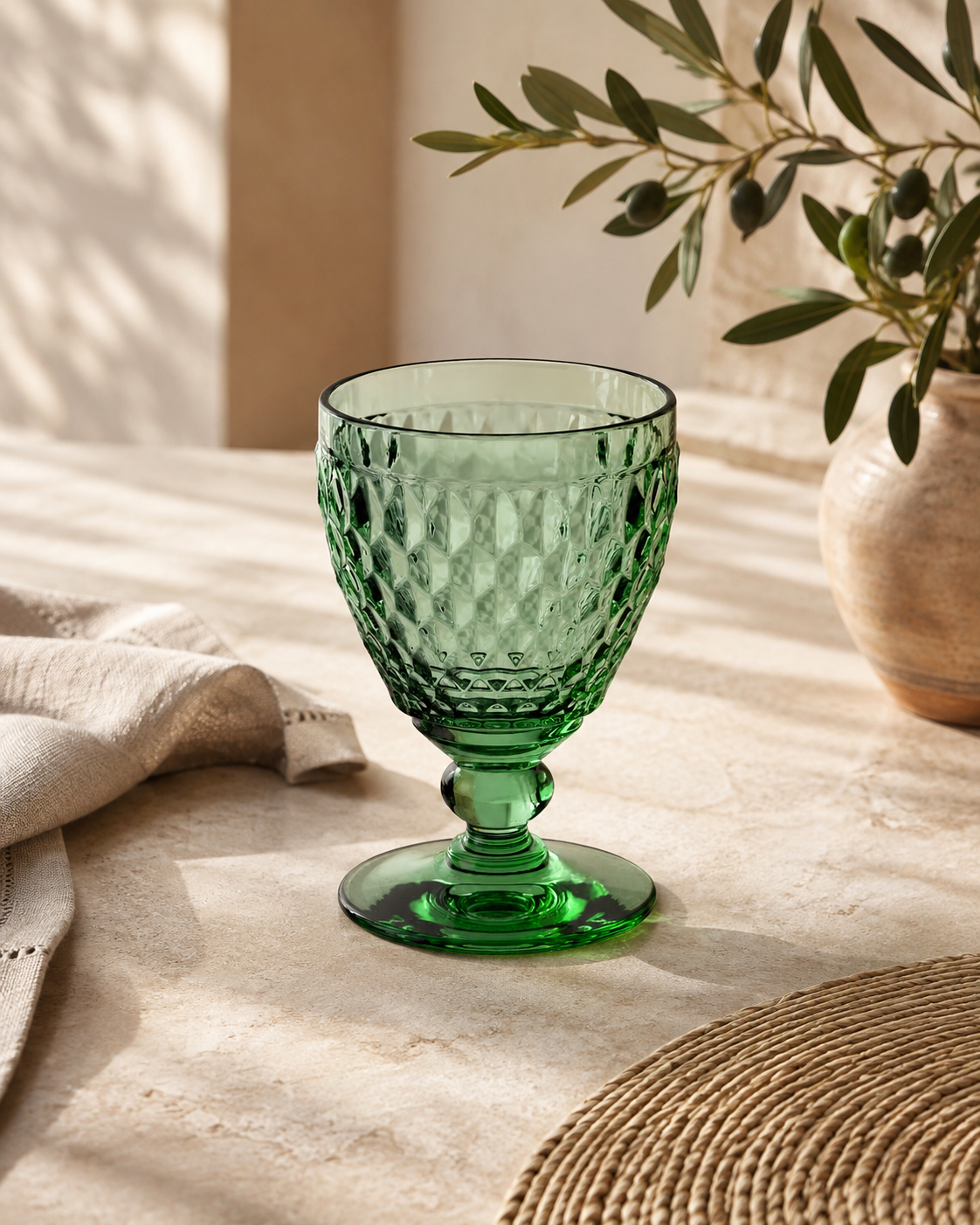 Villeroy & Boch Boston green wine glass